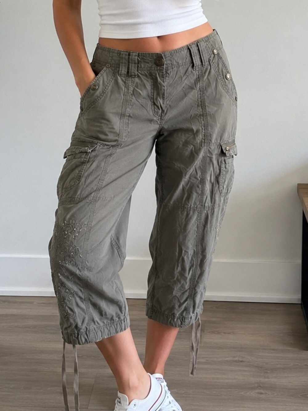 Gasoline Gray Cargo Capris Embroidered Sequin Utility Pants Size 12
